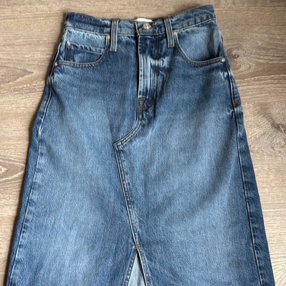 FRAME The Midaxi Skirt in Del Amo 23 - Picture 5 of 13